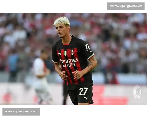 马尔蒂尼家族传奇影像曝光：红黑血脉铸就防守艺术巅峰